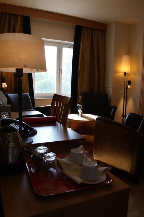 TV and multimedia, Coffee/tea facilities, Seating area