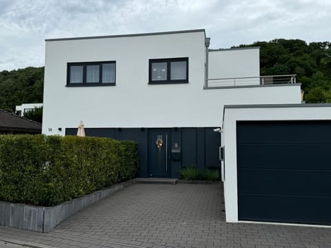 Property building, Facade/entrance, Parking