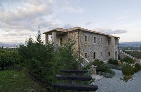 Property building, Facade/entrance