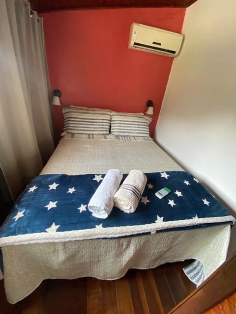 Bed, Bedroom, towels, air conditioner