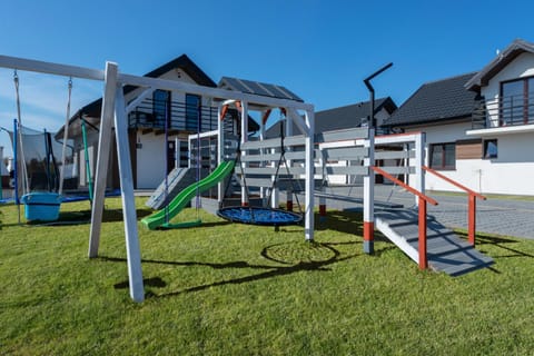 Property building, Day, People, Natural landscape, Children play ground, Area and facilities, children, young children, older children