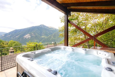 Natural landscape, Hot Tub, Swimming pool