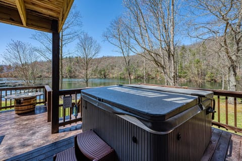 stayNantahala - Smoky Mountain Cabins and Luxury Yurts Cabin in Nantahala Lake