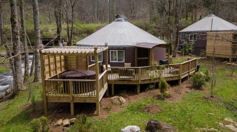 stayNantahala - Smoky Mountain Cabins and Luxury Yurts Cabin in Nantahala Lake