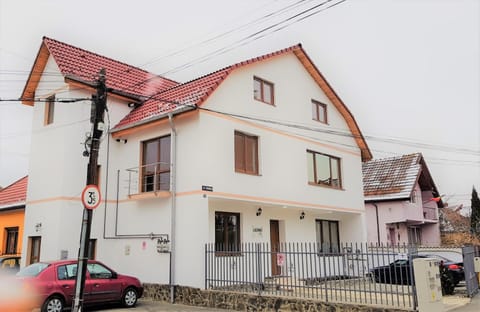 Property building, Street view, Parking