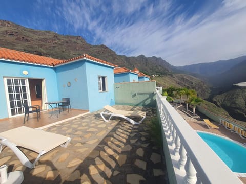 Property building, Natural landscape, View (from property/room), Balcony/Terrace, Mountain view, Pool view