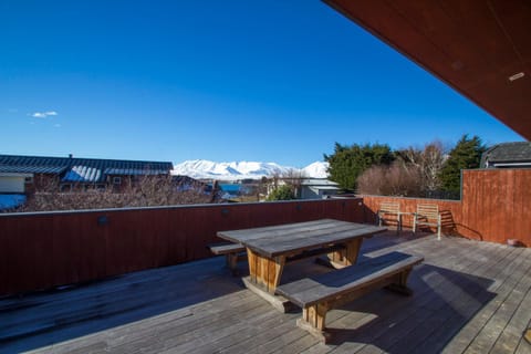 Patio, Winter, Balcony/Terrace, On site, Lake view, Mountain view
