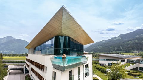 Facade/entrance, Pool view