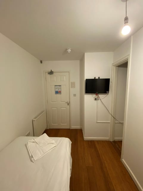 Contractors Guest House Bed and Breakfast in High Wycombe