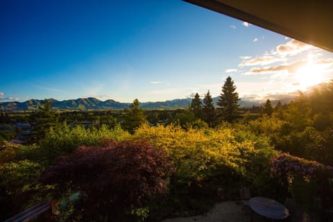 Balcony/Terrace, Garden view, Mountain view