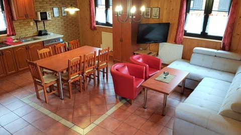 Seating area, Dining area