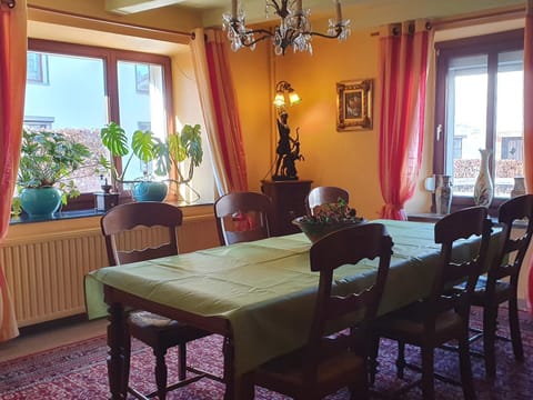 Sur la Rive Vierre House in Wallonia, Belgium