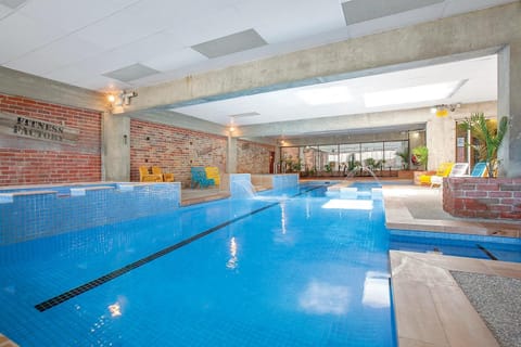 Swimming pool, Swimming pool