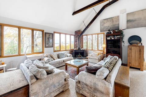 The Bird's Nest House in Isle La Motte