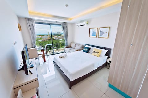 Balcony/Terrace, Living room, Bedroom
