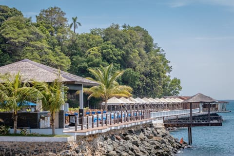 Restaurant/places to eat, Day, Sea view