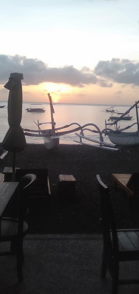 Teman Teman Bungalows 1 Bed and Breakfast in Abang