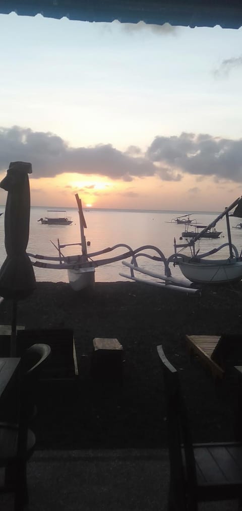 Teman Teman Bungalows 1 Bed and Breakfast in Abang