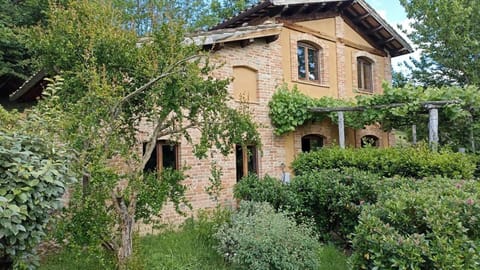 Terra di Magie Farm Stay in Marche