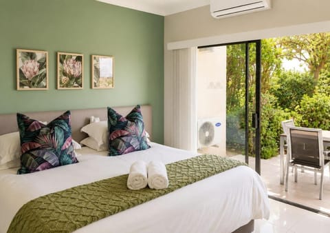 Bedroom, Garden view