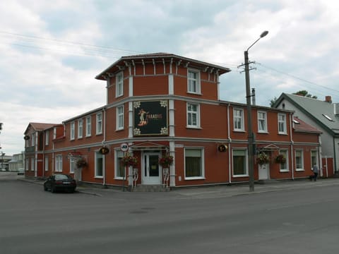 Restaurant/places to eat, Facade/entrance, Food and drinks