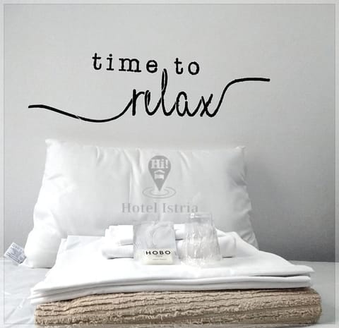Bed, Decorative detail, Logo/Certificate/Sign