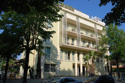 Facade/entrance, Day