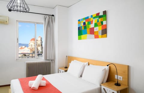 Bed, View (from property/room), Bedroom, City view, Landmark view, Sea view, towels