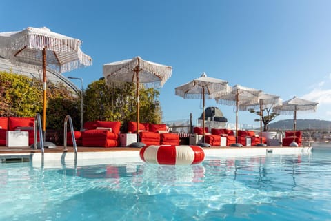 Solarium, Swimming pool
