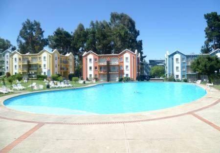 Facade/entrance, Swimming pool