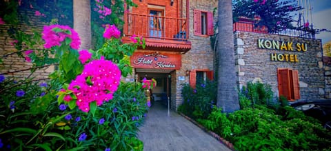 Property building, Facade/entrance