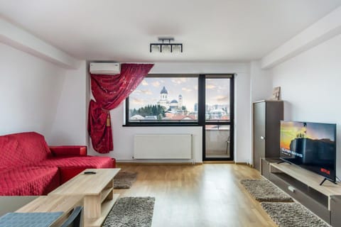 TV and multimedia, Living room, Landmark view