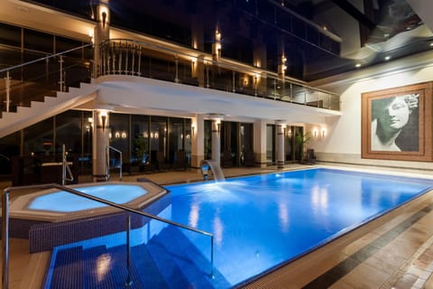 Swimming pool, Swimming pool