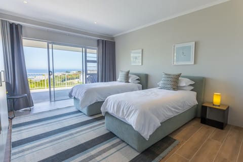 Bed, Bedroom, Sea view