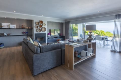 TV and multimedia, Living room, Garden view, Sea view, flat iron