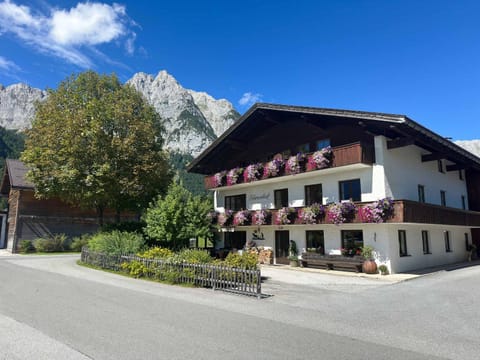 Ahrnerhof Farm Stay in Tyrol
