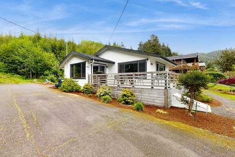 Sand to Forest House in Rockaway Beach