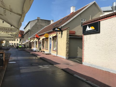 Day, Neighbourhood, Street view, Parking
