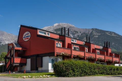 Property building, Summer, Mountain view