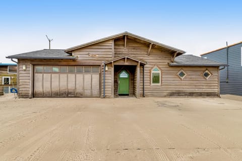 Pacific City Ocean Front Escape House in Pacific City