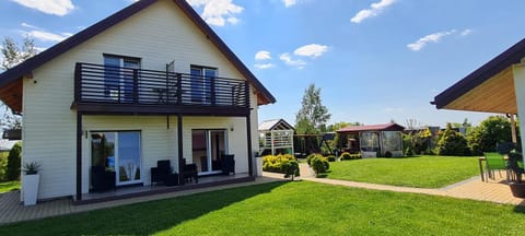 Property building, Natural landscape, Garden