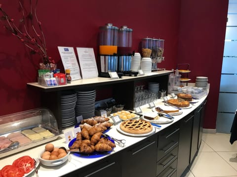 Breakfast, Buffet breakfast