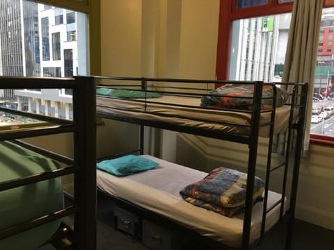 Surf 'N' Snow Backpackers Across Sky Tower Hostel in Auckland