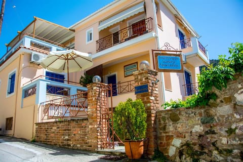 Koukounaries Apartments Limni Apartment in Euboea