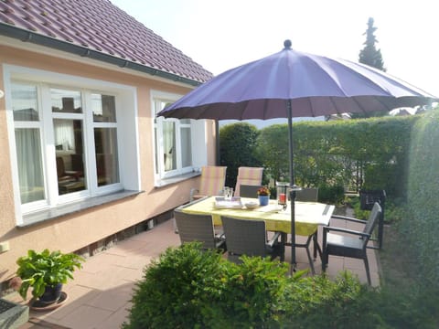 Property building, BBQ facilities, Garden, Balcony/Terrace