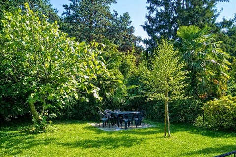 Garden, Garden view