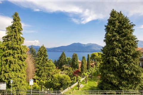 Lake view, Mountain view
