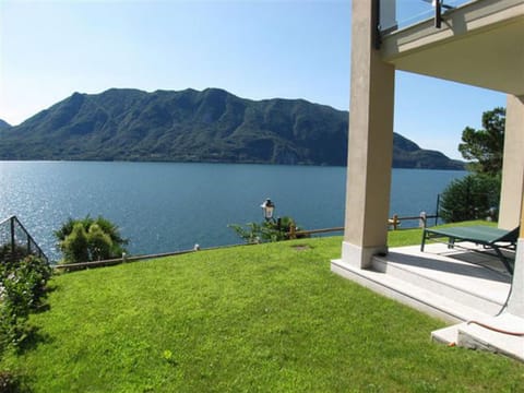 Property building, Garden, Balcony/Terrace
