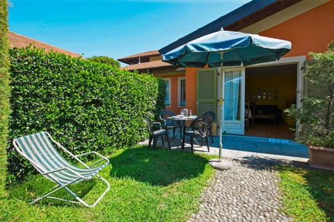 Property building, Garden, Balcony/Terrace