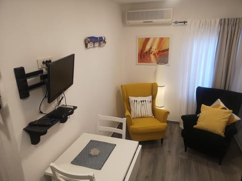 Apartments Frenkie Apartment in Komiža